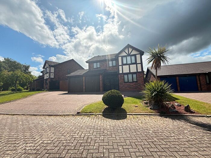 4 Bedroom Detached House To Rent In Hither Green Lane, Redditch, Worcestershire, B98