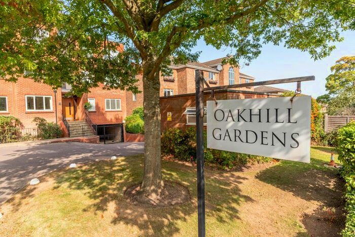 2 Bedroom Flat To Rent In Oatlands Drive, Weybridge, KT13