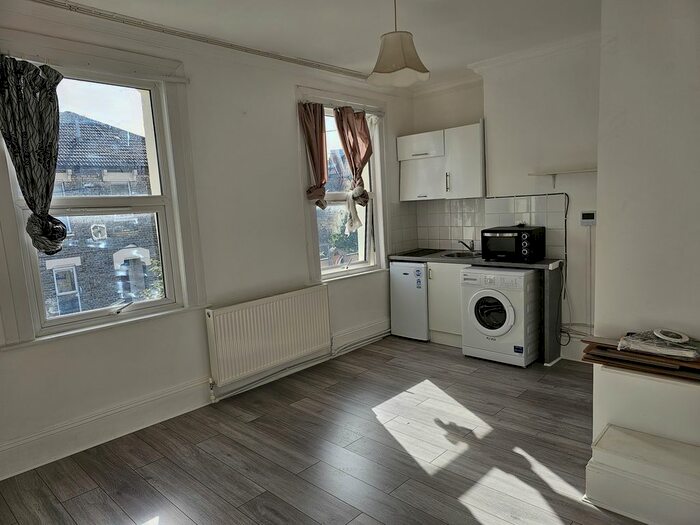 1 Bedroom Studio To Rent In Ranelagh Road, London, NW10