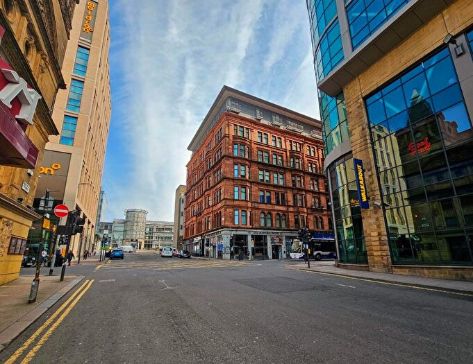 2 Bedroom Apartment To Rent In Renfield Street, Glasgow, G2