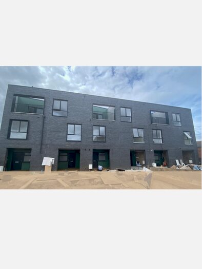 3 Bedroom Town House To Rent In Western Road, Southall, UB2