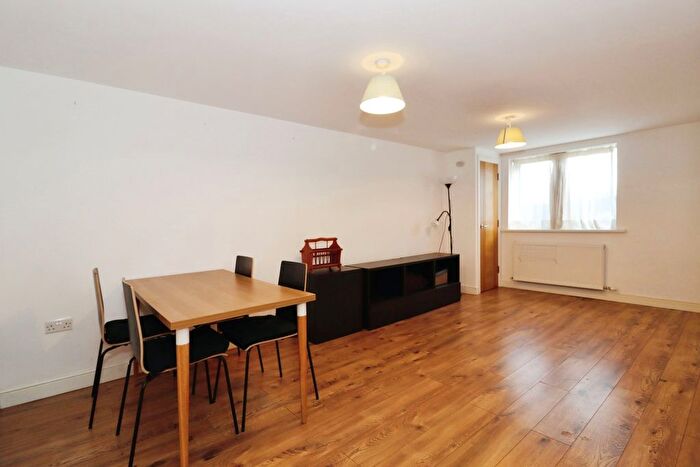 1 Bedroom Flat For Sale In Fishponds Road, Bristol, BS16