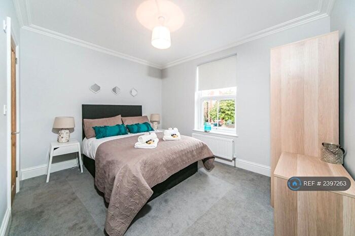 1 Bedroom Flat To Rent In Helena House, Reading, RG1