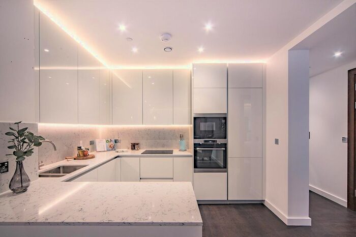 2 Bedroom Flat To Rent In The Residence, Nine Elms, SW11