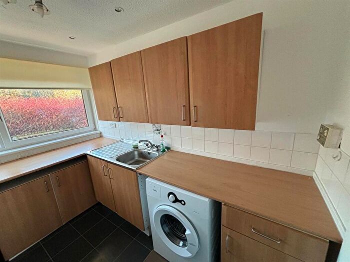 1 Bedroom Flat To Rent In Barclay Road, Motherwell, ML1
