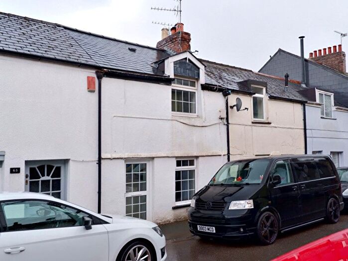 2 Bedroom Terraced House For Sale In Underwood Road, Plymouth, Devon, PL7