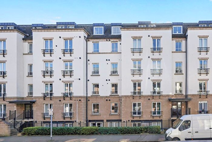 2 Bedroom Flat For Sale In / Hopetoun Street, Bellevue, Edinburgh, EH7