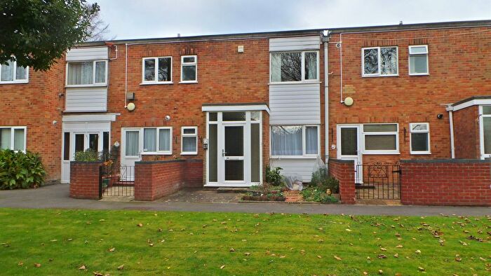 2 Bedroom Flat To Rent In Northwood Square, Fareham, PO16