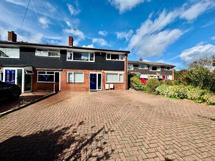 4 Bedroom Semi-Detached House For Sale In Bankside, Links View, Northampton, NN2