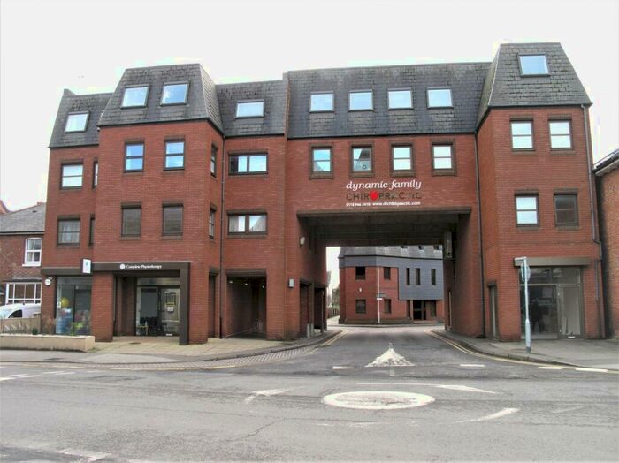 1 Bedroom Apartment To Rent In Archway House, Gosbrook Road, Reading, RG4