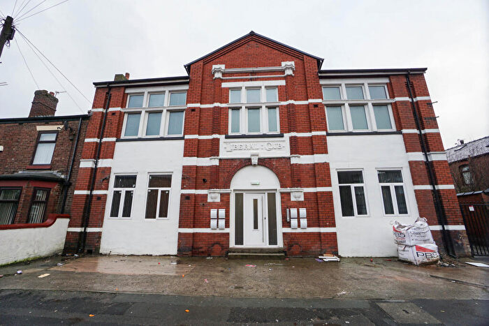 2 Bedroom Apartment For Sale In Flapper Fold Lane, Atherton, Manchester, Greater Manchester, M46