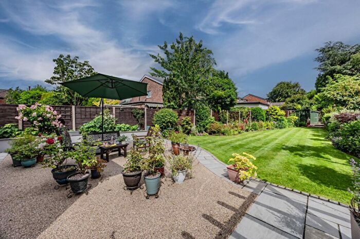 3 Bedroom Detached House For Sale In Abingdon Road, Bramhall, SK7