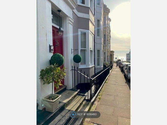 2 Bedroom Flat To Rent In Devonshire Place, Brighton, BN2
