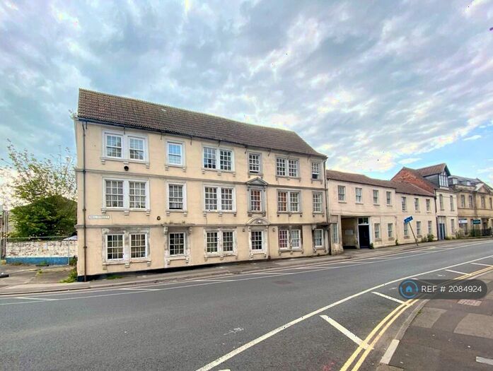 1 Bedroom Flat To Rent In Hill Street, Trowbridge, BA14