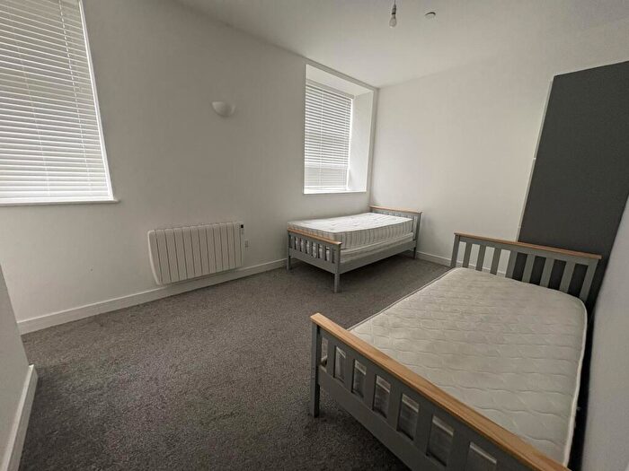 4 Bedroom Apartment To Rent In Castle View Court, NP20