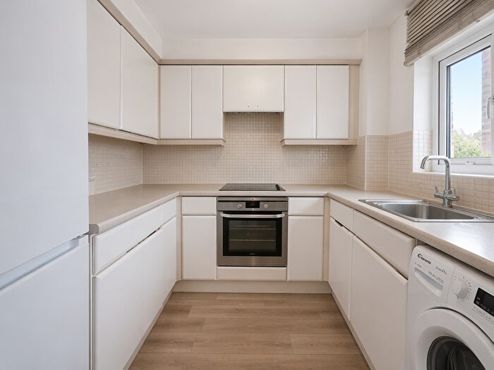 2 Bedroom Flat For Sale In Hudson Way, London, N9