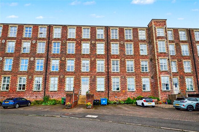 2 Bedroom Flat For Sale In Woolcarder's Court, Cambusbarron, Stirling, United Kingdom, FK7
