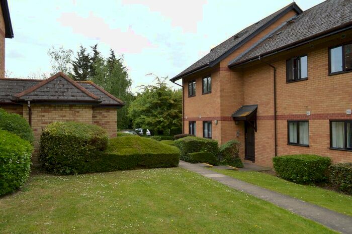 2 Bedroom Flat To Rent In Cavendish Gardens, Chelmer Village, CM2