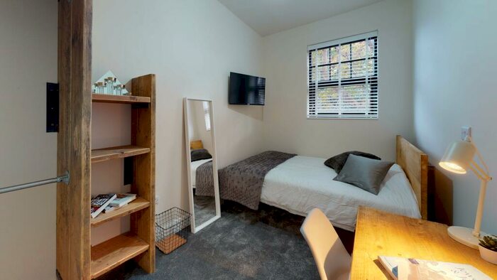5 Bedroom Flat To Rent In Carlyle Road, Edgbaston, Birmingham, B16