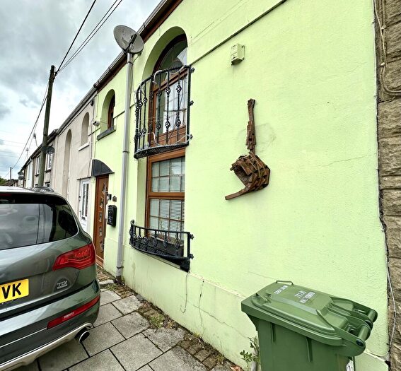 2 Bedroom Terraced House For Sale In Williams Place, Pontypridd, CF37