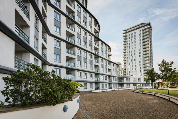 2 Bedroom Property To Rent In Station Approach, Woking GU22