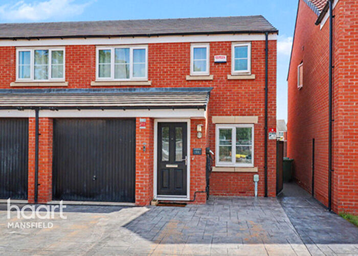 3 Bedroom Semi-Detached House For Sale In Avalon Road, Mansfield, NG19