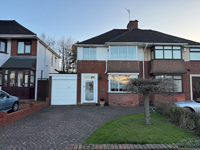 3 Bedroom Semi Detached House To Rent In Boundary Avenue, Rowley Regis, B65