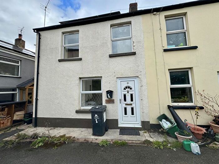 2 Bedroom Cottage To Rent In Steam Mills, Cinderford, GL14