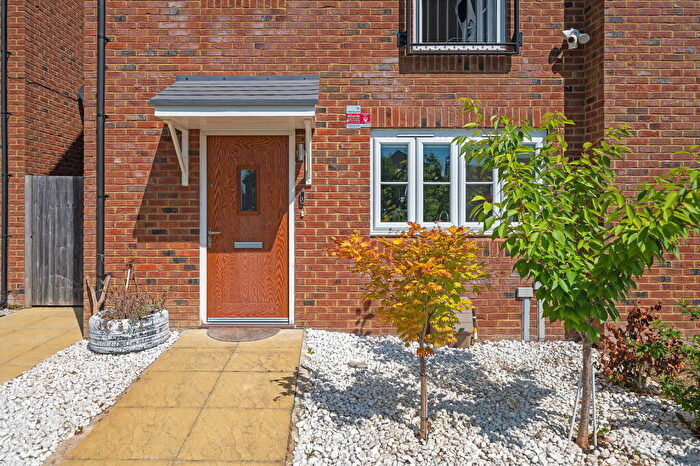 3 Bedroom Semi Detached House For Sale In Isabella Walk, Tadworth, Surrey, KT20