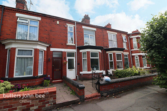 3 Bedroom Terraced House For Sale In Gainsborough Road, Crewe, CW2