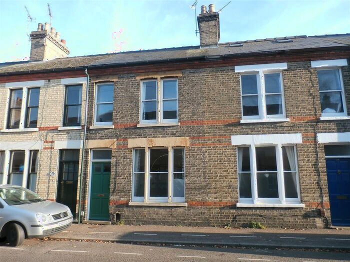 2 Bedroom Property To Rent In Thoday Street, Cambridge, CB1