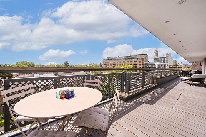 4 Bedroom Flat For Sale In Spring Grove, W4