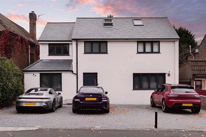 5 Bedroom Detached House For Sale In London Road South, Merstham, Redhill, RH1