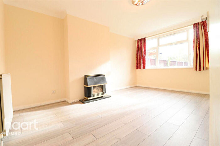 2 Bedroom Semi-Detached House To Rent In Walden Way, Ilford, IG6