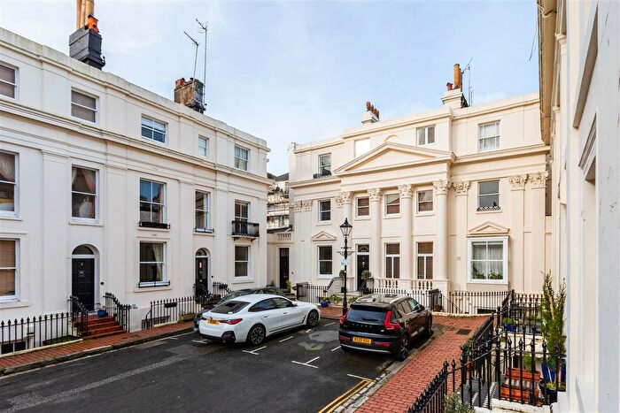 5 Bedroom Detached House To Rent In Lansdowne Square, Hove, BN3