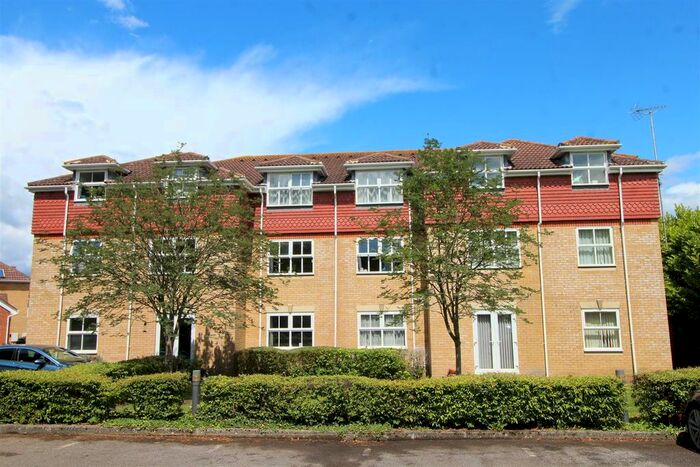 2 Bedroom Flat To Rent In Long Meadow, Riverhead, Sevenoaks, TN13