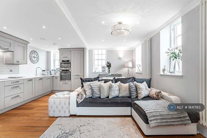 1 Bedroom Flat To Rent In Hampton Grange, Bromley, BR1