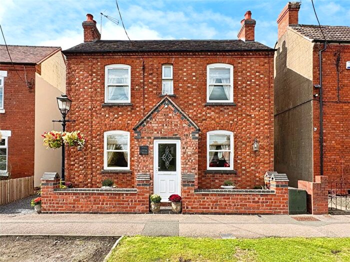 3 Bedroom Cottage For Sale In Woodway Lane, Coventry, West Midlands, CV2
