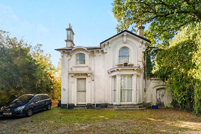 4 Bedroom Detached House For Sale In Beulah Hill, London, SE19