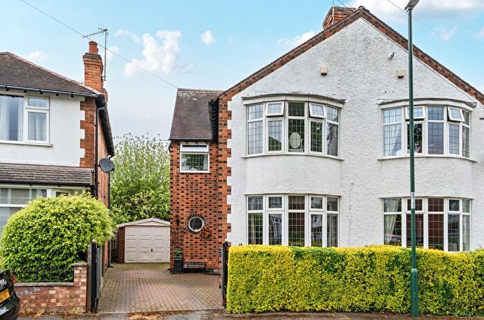 3 Bedroom Semi-Detached House For Sale In Ringwood Crescent, Wollaton, Nottinghamshire, NG8