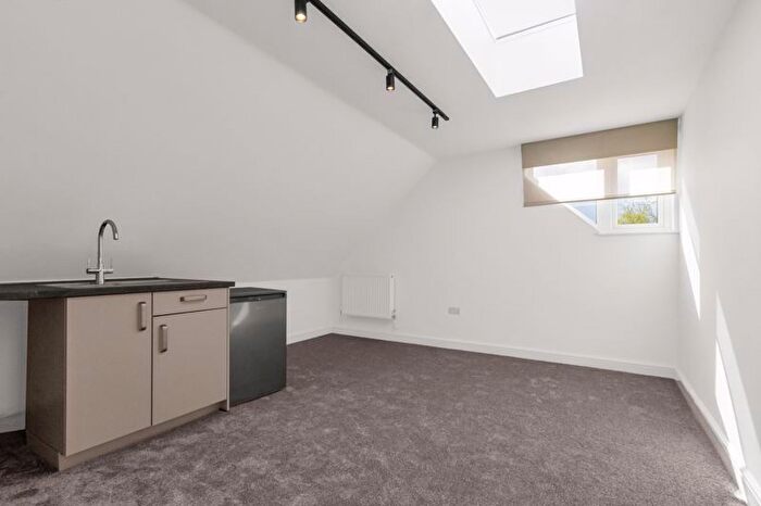 Studio To Rent In Mays Lane, Barnet, EN5