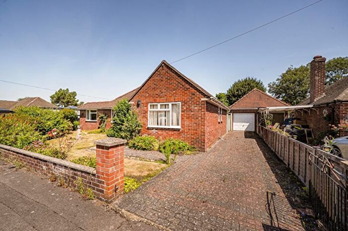 3 Bedroom Detached Bungalow For Sale In Newbury, Berkshire, RG14