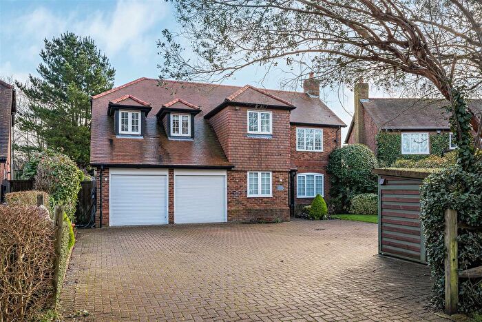 5 Bedroom Detached House For Sale In Morgan Gardens, Aldenham, WD25