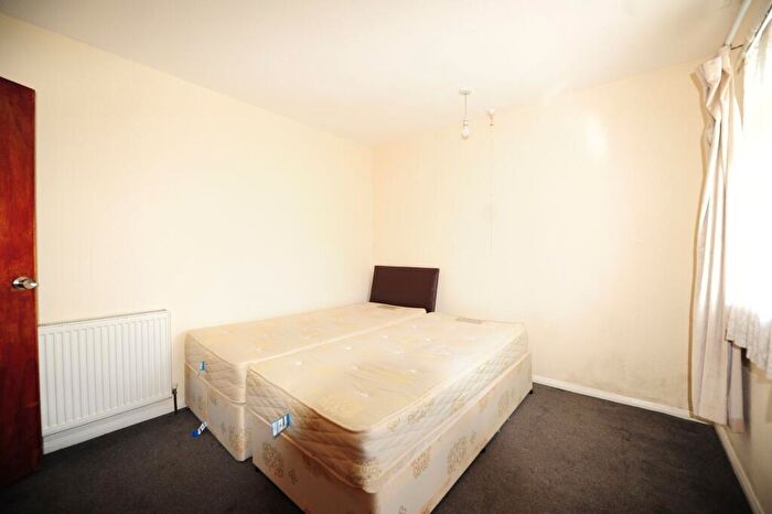 Studio To Rent In Oakington Manor Drive, Wembley, HA9