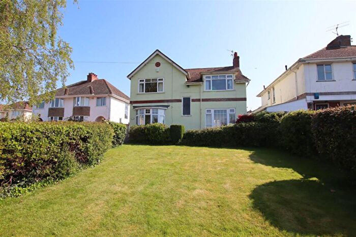 4 Bedroom Detached House For Sale In Countess Wear Road, Exeter, EX2