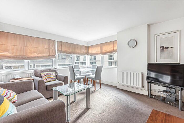 1 Bedroom Flat For Sale In Cassilis Road, London, E14