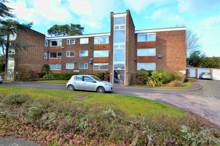 2 Bedroom Flat To Rent In Hiltingbury, SO53