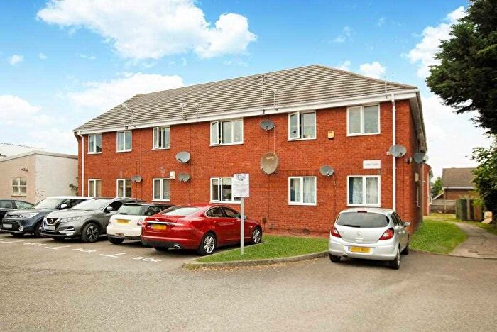1 Bedroom Apartment For Sale In Lundy Court, Cippenham, SL1