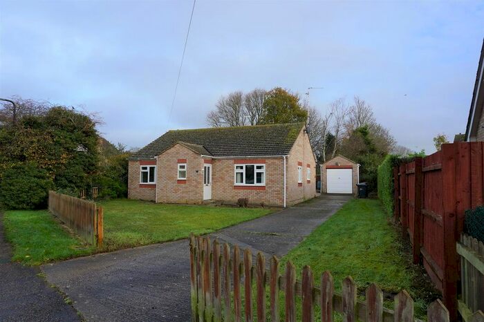 2 Bedroom Bungalow To Rent In Stamford Lane, Warmington, Peterborough, PE8