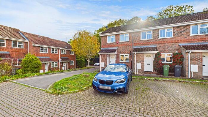 2 Bedroom End Of Terrace House For Sale In Barnett Lane, Lightwater, Surrey, GU18